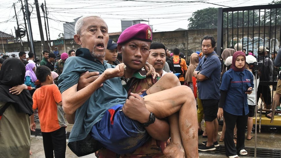 2025/03/04/antarafoto-pengungsi-banjir-bekasi-1741085971_ratio-16x9.jpg