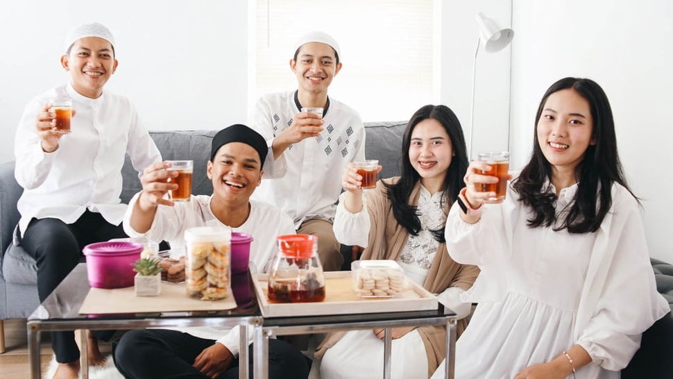 10 Contoh Undangan Bukber Ramadhan 2025 Via WA