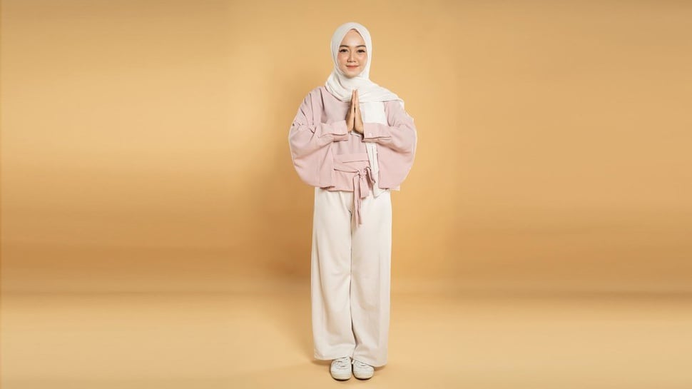 7 Inspirasi Outfit Lebaran Pakai Celana, Tampil Anggun dan Modis