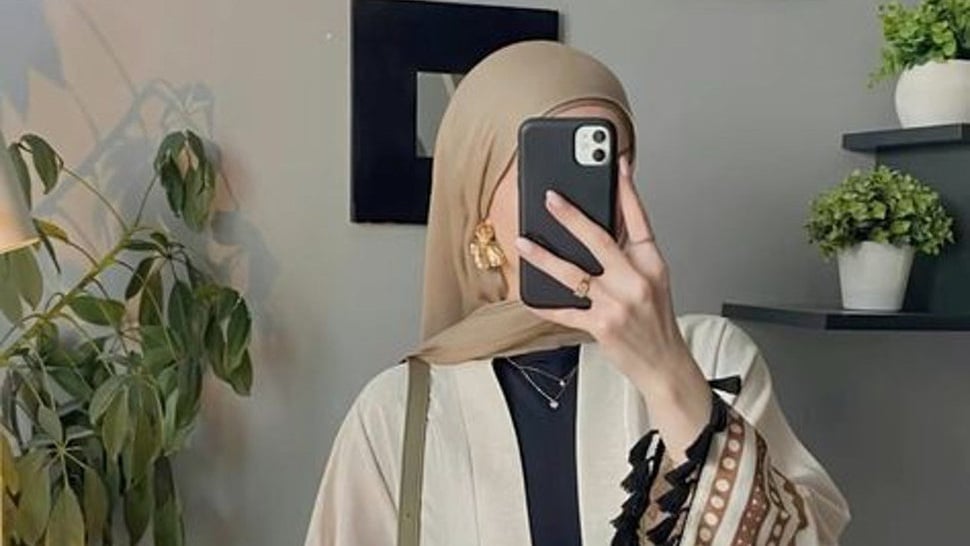 7 Rekomendasi Model Baju Lebaran Wanita 2025, Trendy dan Modis