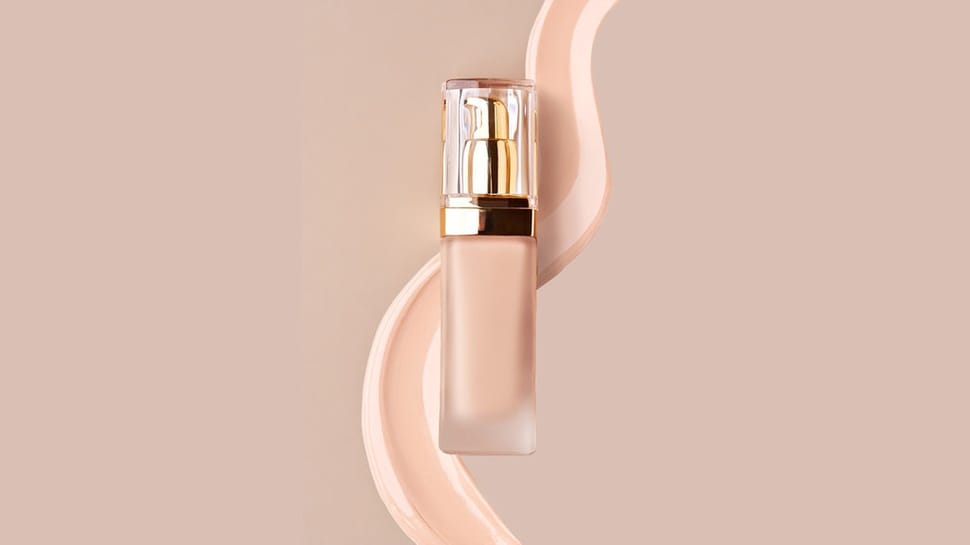 10 Rekomendasi Liquid Foundation yang Bagus dan Waterproof