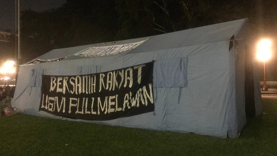 Protes Efisiensi Anggaran, Mahasiswa UGM Berkemah di Balairung