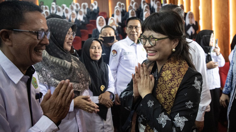 Wamen Stella Samakan Beasiswa ke Luar Negeri dengan Utang
