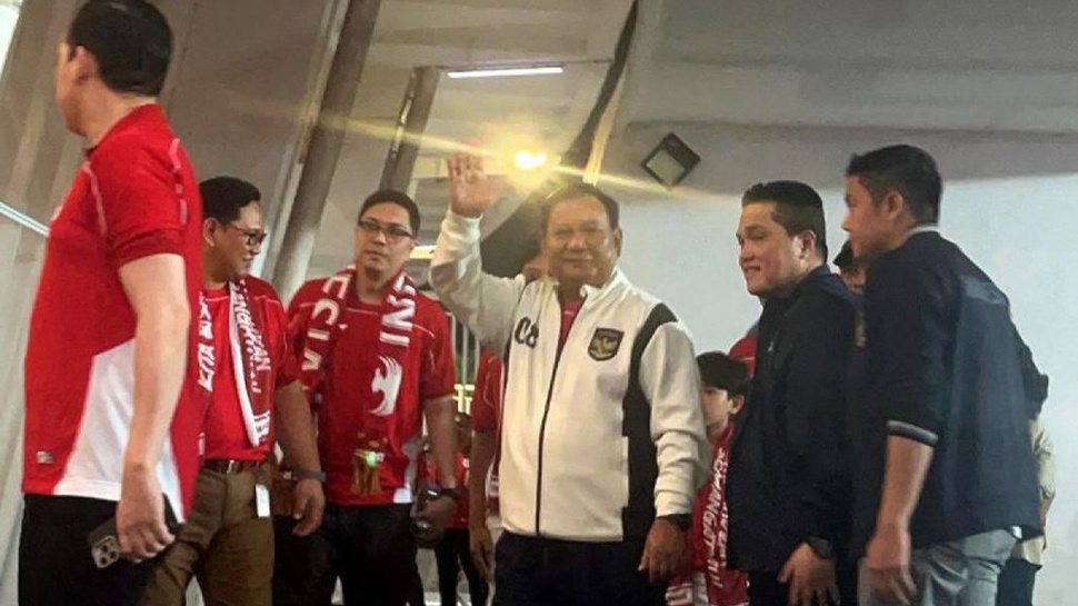 Prabowo Nonton Langsung Laga Timnas vs Cina di Stadion GBK