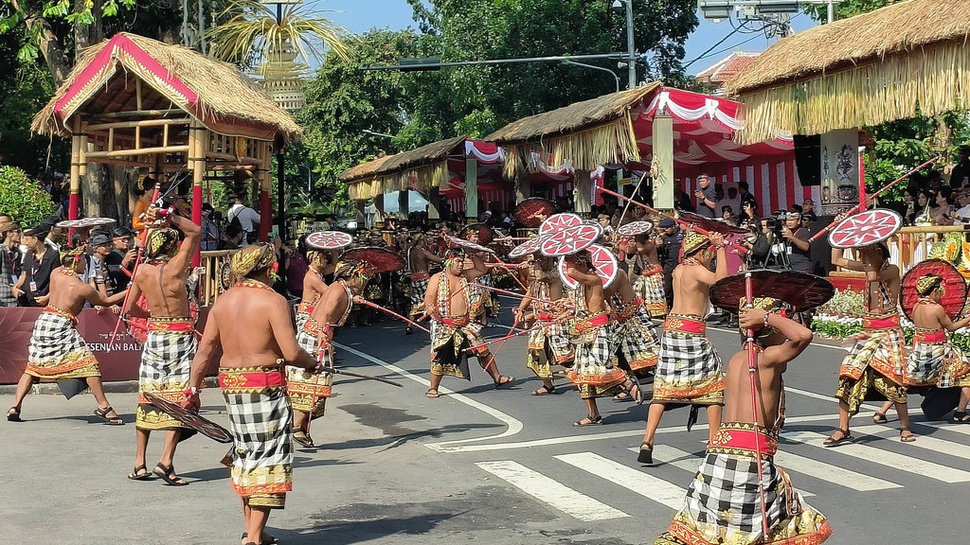 Peed Aya: Aktualisasi Kebudayaan Bali lewat Pawai