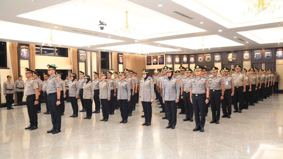 Kapolri Pimpin Kenaikan Pangkat 3 Pati dan 87 Pamen