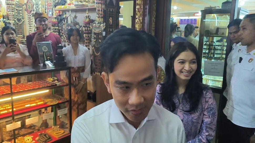 Gibran Kunjungi Wayan Koster: Jalan-Jalan Saja, Ikut Gubernur