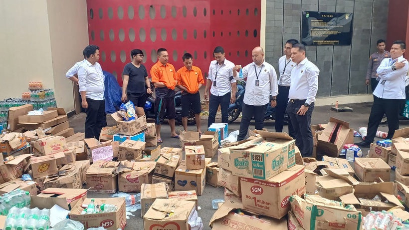 Polisi Tangkap 2 Tersangka Penjual Produk Kedaluwarsa Minimarket