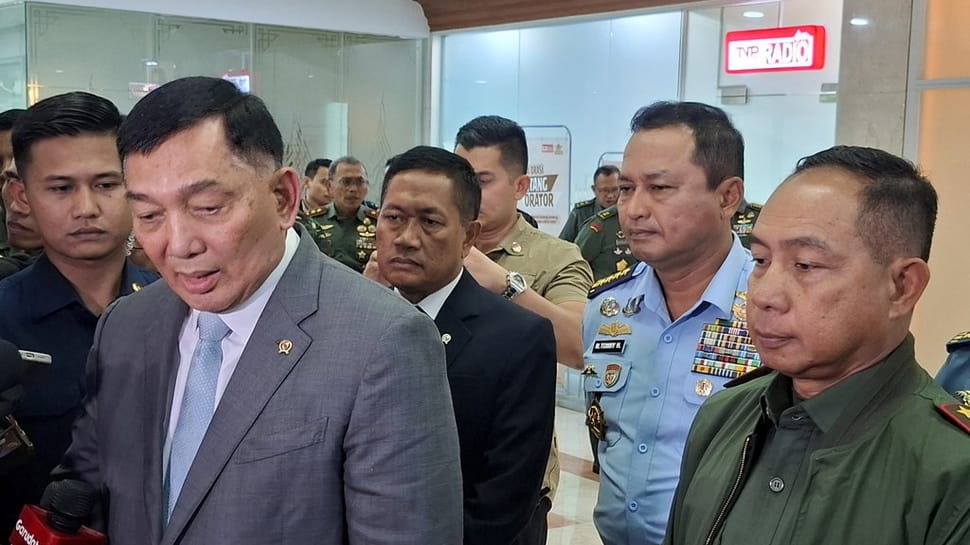 Mayjen Ahmad Rizal Jadi Dirut Bulog, Menhan: Sabar Pasti Pensiun