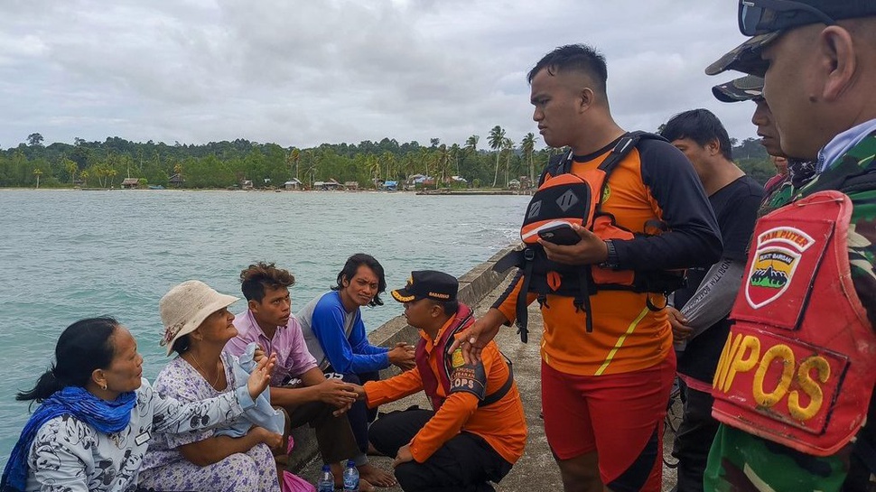 17 Penumpang Kapal Terbalik di Selat Sipora Mentawai Selamat