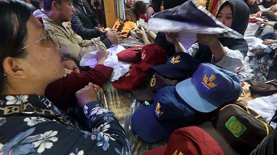 Orangtua di Tegal Protes Harga Baju Sekolah Mahal meski Ada Bos