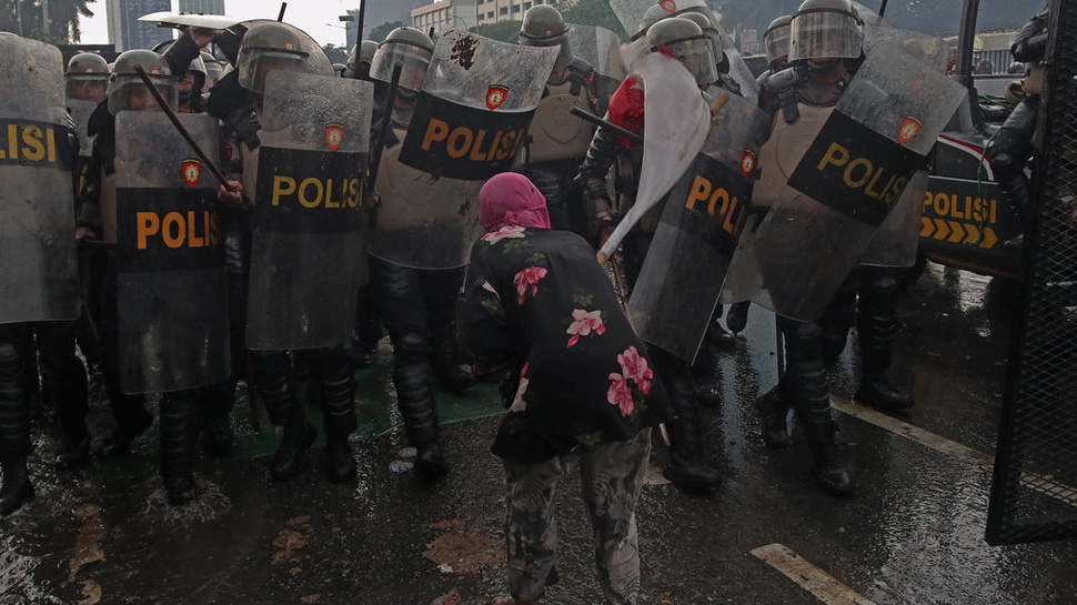 2025/08/29/2025-08-28t000000z_2044674911_mt1nurpho000abpbqx_rtrmadp_3_indonesia-politics-demonstration_3107.jpg