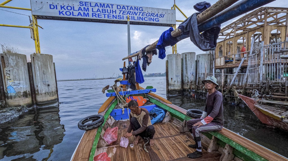 2025/10/15/foto-cerita-nafas-kehidupan-nelayan-kerang-hijau-jakarta-220725-fhs-1_5289.jpg