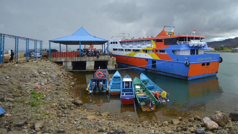 2025/11/18/transformasi-desa-terpencil-di-pulau-obi-10.jpg