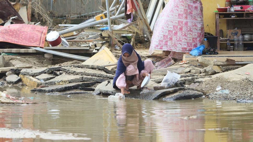 2025/12/22/antarafoto-pengungsi-korban-bencana-alam-hidrometeorologi-di-aceh-1766370616_8147.jpg