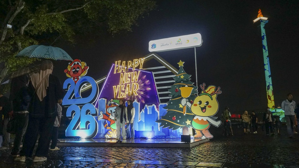 2026/01/03/antarafoto-menyambut-tahun-baru-2026-di-monas-1767315767_8401.jpg