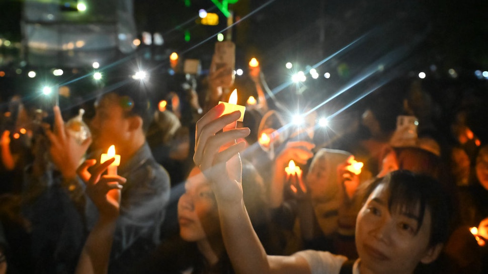 2026/01/03/antarafoto-suasana-pergantian-tahun-di-madiun-1767315753_8390.jpg