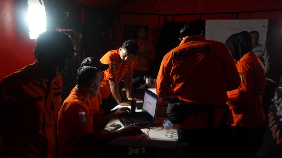 2026/01/17/antarafoto-pencarian-pesawat-hilang-di-maros-1768667536.jpg