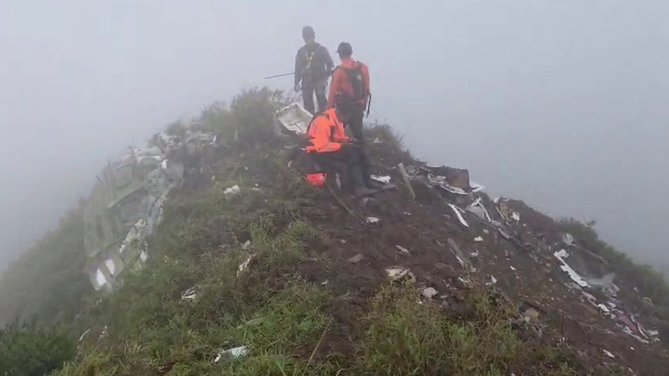 2026/01/18/serpihan-pesawat-hilang-02.jpg