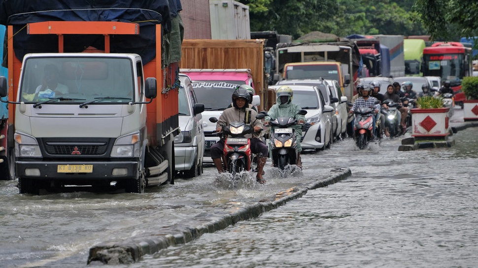 2026/01/24/antarafoto-banjir-rendam-empat-kecamatan-di-kendal-1769220133_9132.jpg