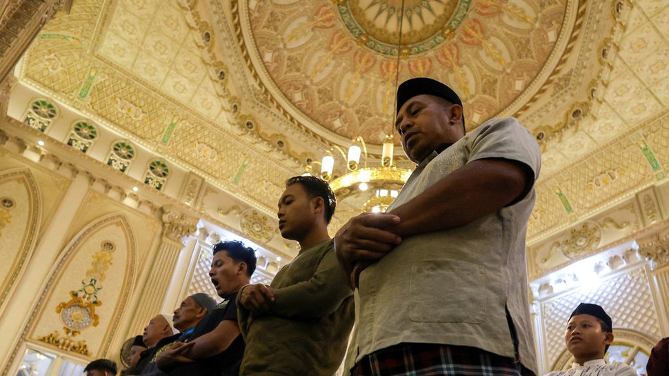 2026/02/19/antarafoto-shalat-tarawih-pertama-di-nganjuk-1771464377_10024.jpg