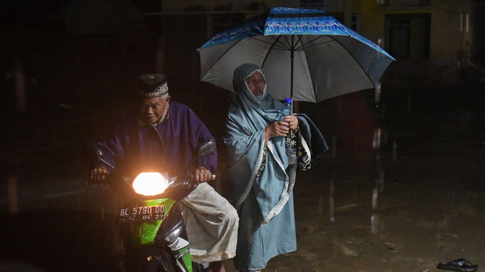 2026/02/19/antarafoto-shalat-tarawih-pertama-penyintas-bencana-di-toweren-aceh-tengah-1771464305_10026.jpg