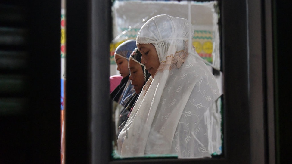 2026/02/19/antarafoto-shalat-tarawih-pertama-penyintas-bencana-di-toweren-aceh-tengah-1771464373_10025.jpg