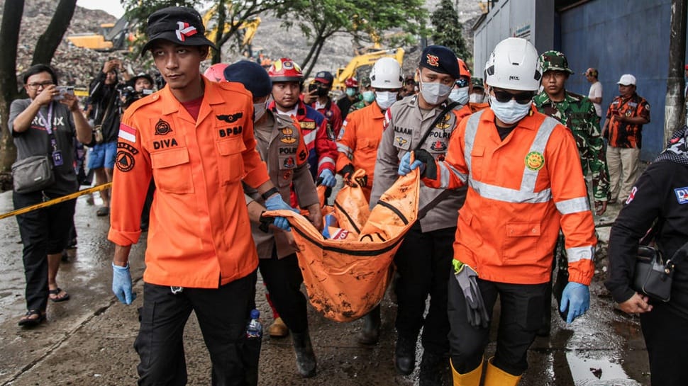 2026/03/09/antarafoto-perkembangan-pencarian-korban-longsor-di-tpst-bantargebang-1773042478.jpg