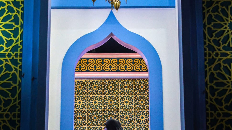2026/03/12/antarafoto-iktikaf-pertama-di-masjid-agung-tuban-1773294149_10672.jpg