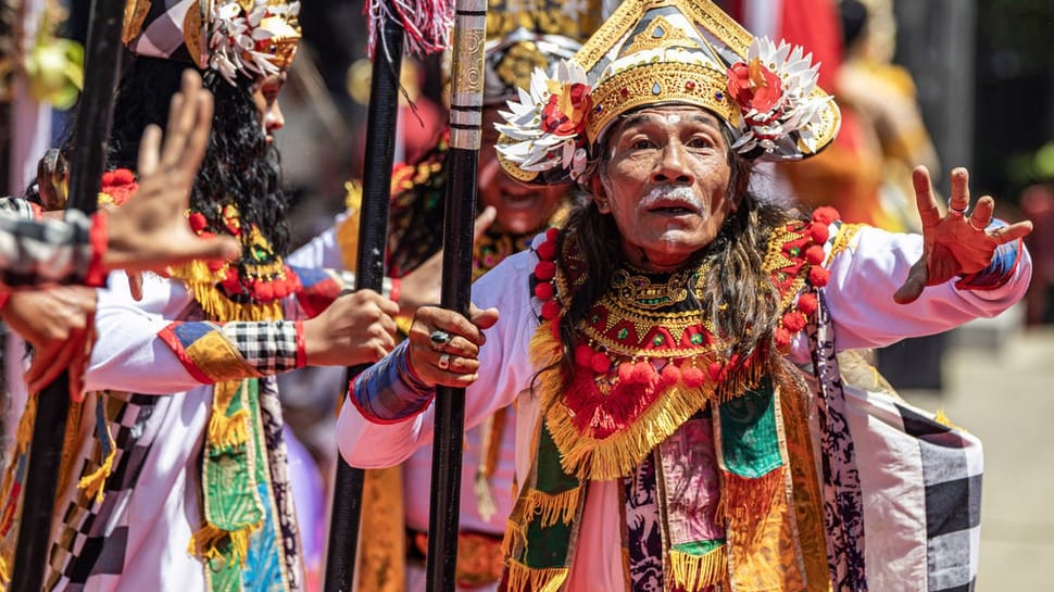 2026/03/17/antarafoto-upacara-melasti-di-jakarta-1773711542_10825.jpg