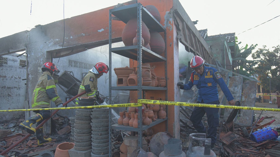 2026/04/02/antarafoto-kebakaran-spbe-cimuning-bekasi-1775096806.jpg