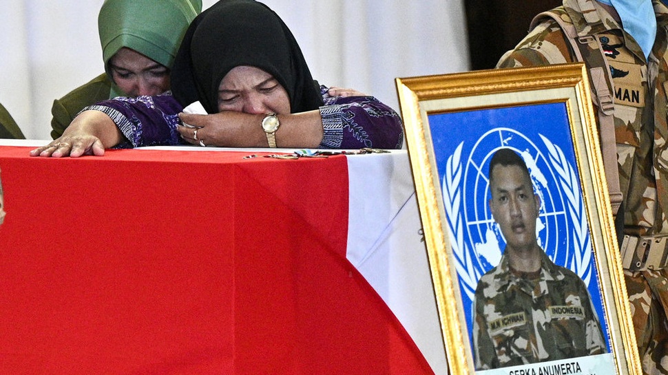 2026/04/04/antarafoto-tiga-jenazah-pasukan-perdamaian-unifil-tiba-di-tanah-air-1775311811.jpg