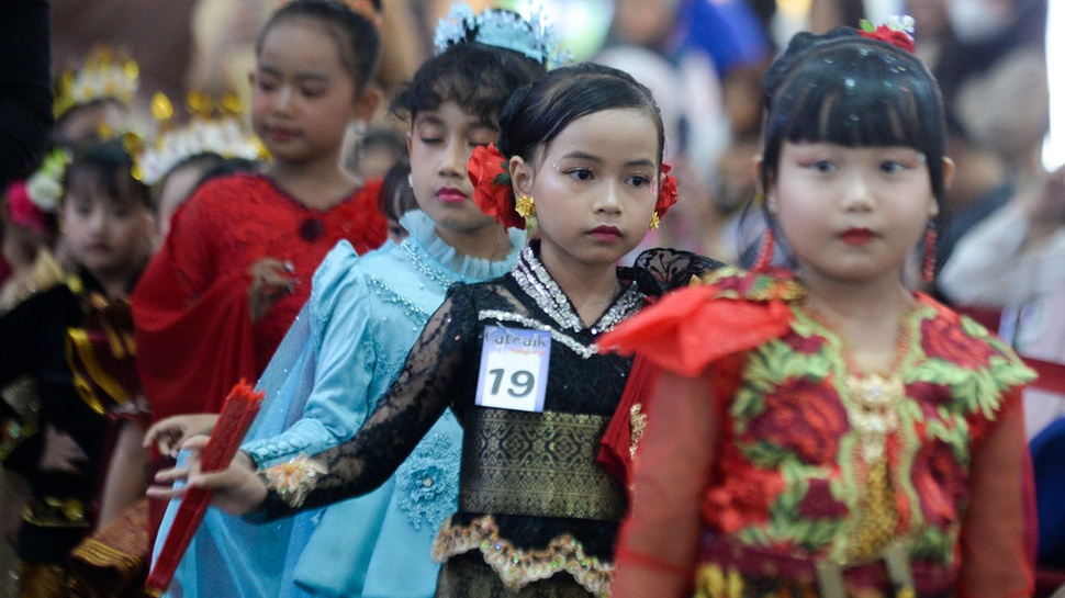 2026/04/21/antarafoto-peragaan-busana-tradisional-anak-peringati-hari-kartini-1776741228_11701.jpg