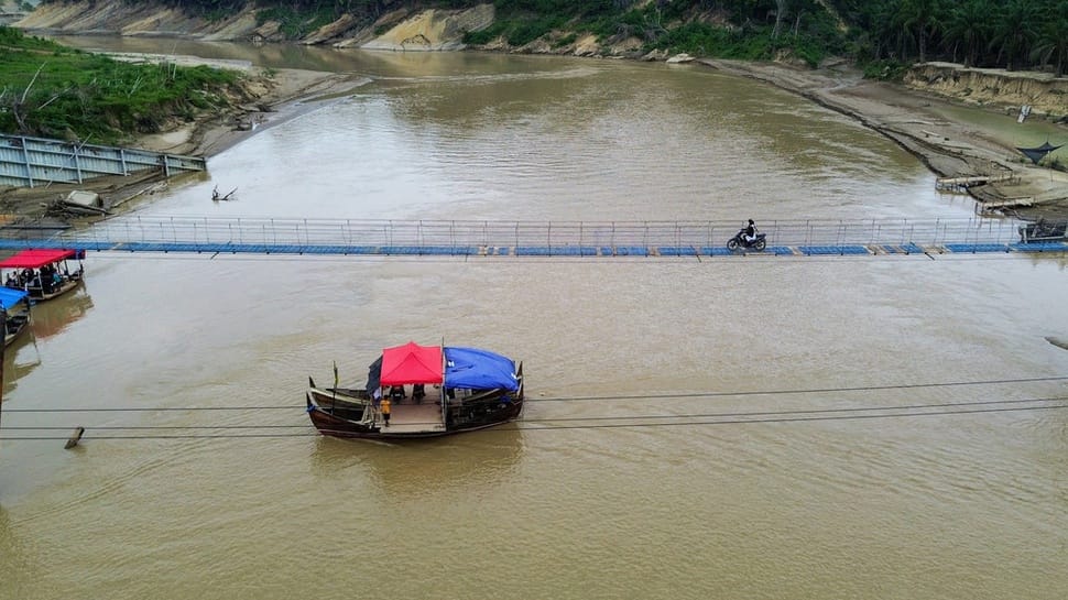 2026/05/05/jembatan-darurat-di-desa-lubuk-sidup-4.jpg
