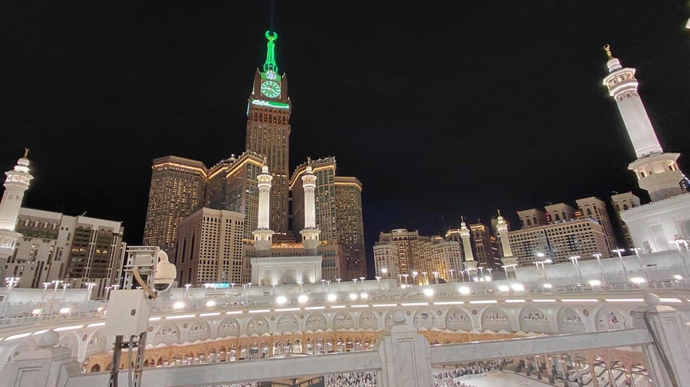 2026/06/16/penggantian-kiswah-kabah--3.jpg