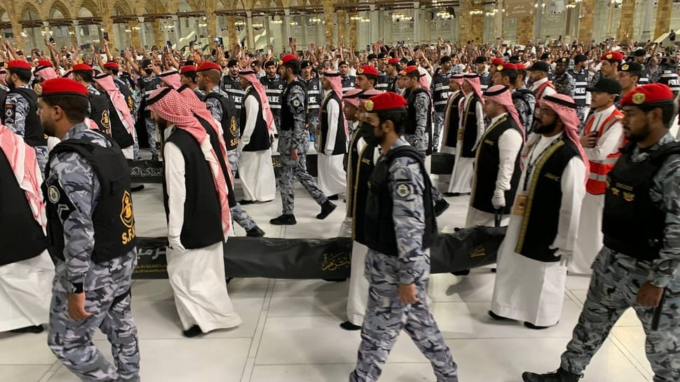 2026/06/16/penggantian-kiswah-kabah-01-4.jpg