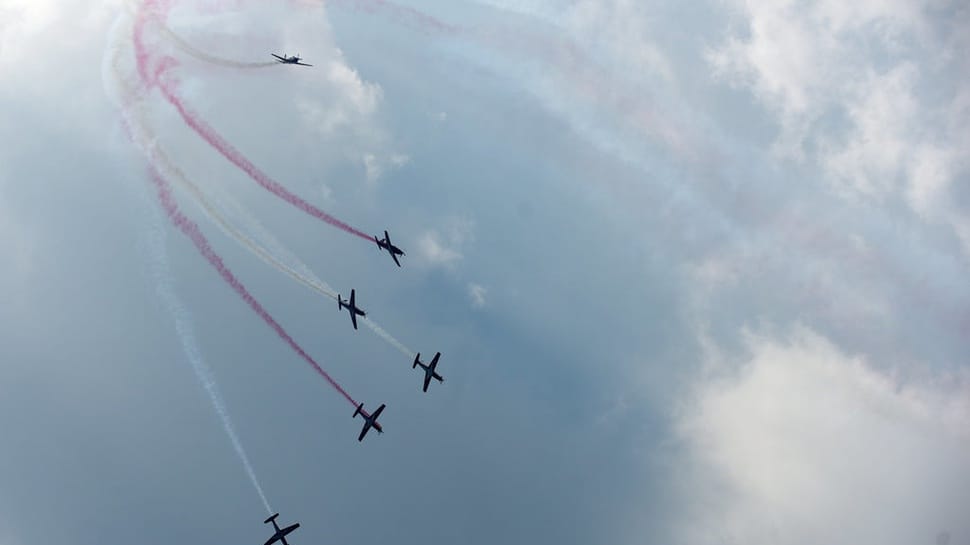 2026/08/17/antarafoto-fly-pass-upacara-peringatan-detik-detik-proklamasi-di-jakarta-1786951277_15261.jpg