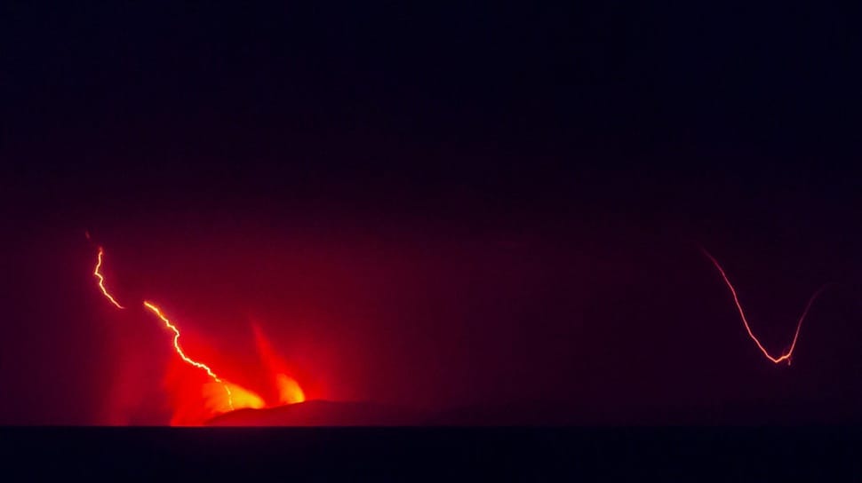 2026/09/06/antarafoto-aktivitas-vulkanik-gunung-anak-krakatau-1788653995.jpg