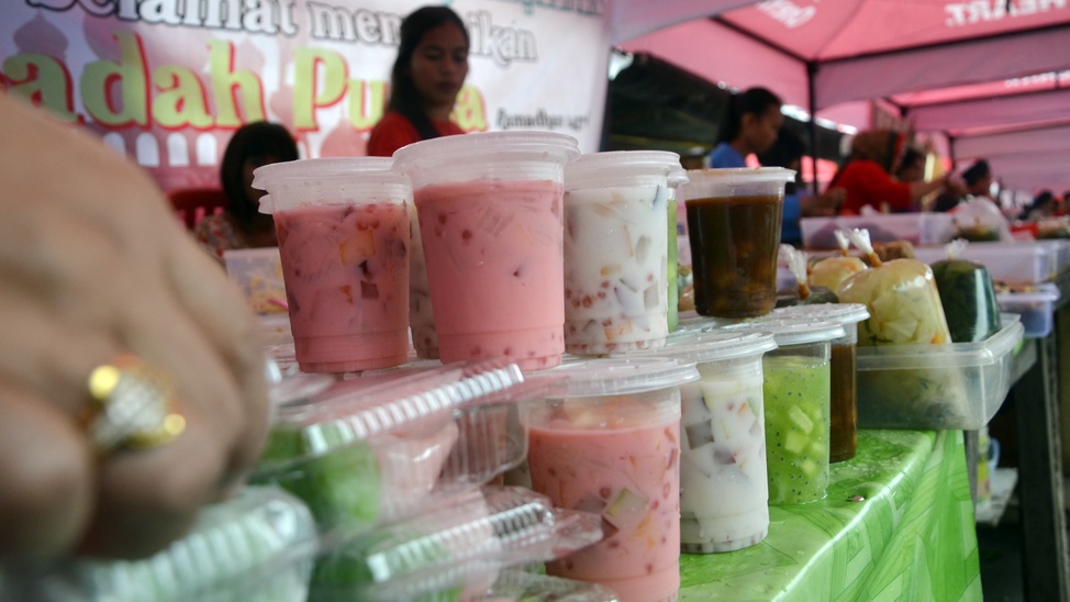 Banjir Makanan di Kala Puasa