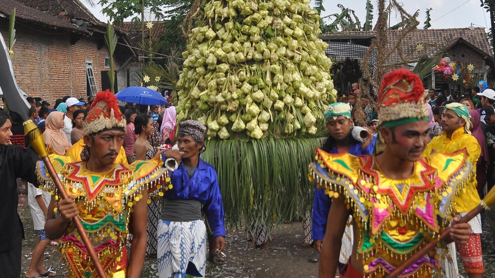 Tradisi Lebaran Unik di Indonesia - Tirto.ID