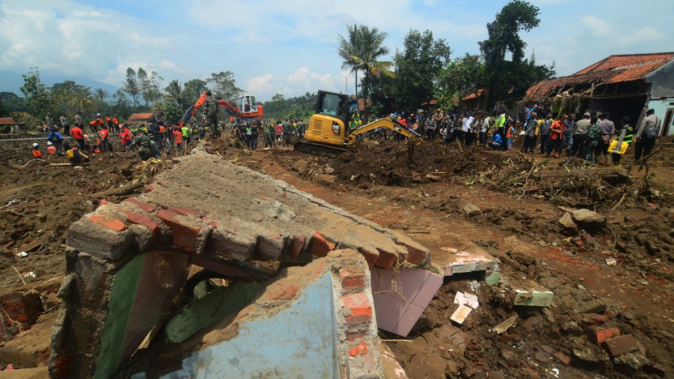 Pencarian Korban Banjir Bandang 6712