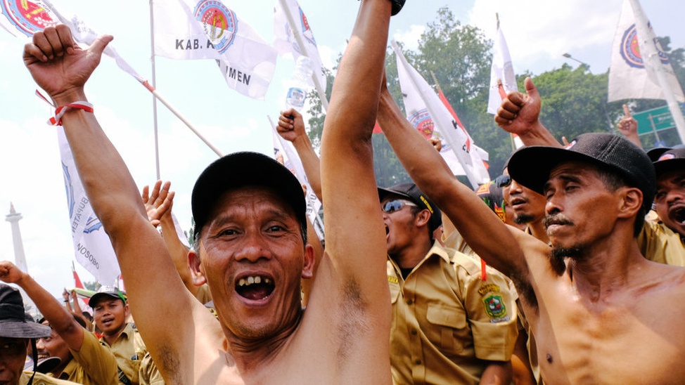 Aksi Perangkat Desa Tagih Janji Jokowi 