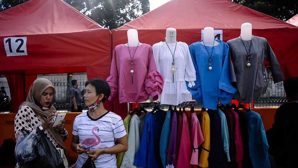 Tenda Pkl Di Kawasan Tanah Abang Foto Tirtoid 5905