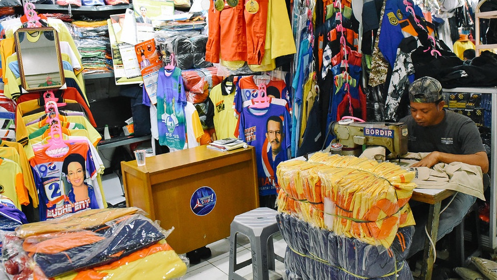 Penjualan Atribut Kampanye Meningkat 50 Persen - Foto Tirto.ID