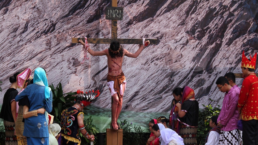 Visualisasi Jalan Salib Menyambut Paskah di Indonesia 