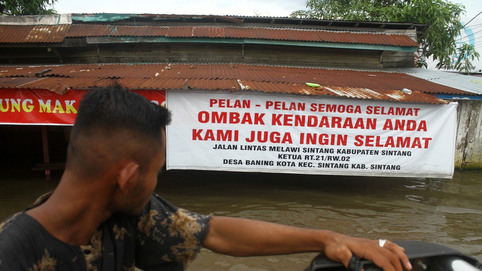 Banjir Di Sintang Masih Belum Surut