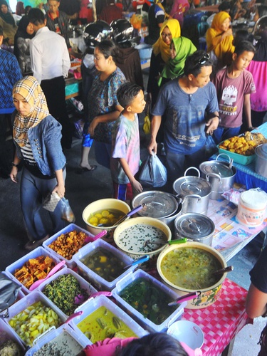 Banjir Makanan Di Kala Puasa