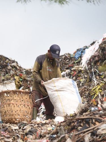 TPA Rawa Kucing Kelebihan Kapasitas Sampah