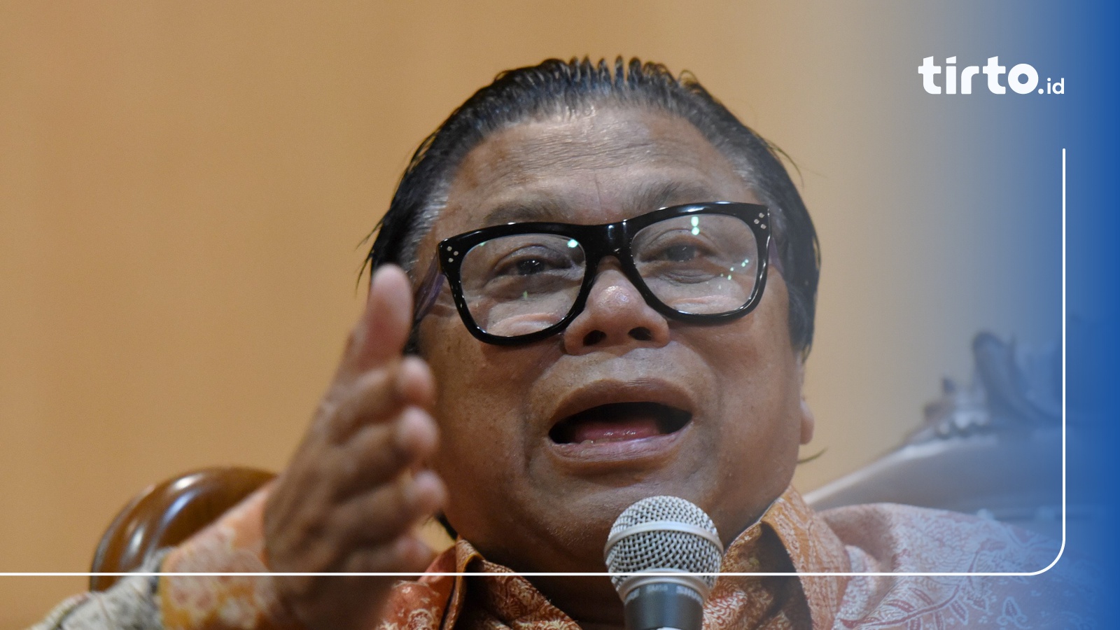 Oesman Sapta, Politisi yang Merebut Pimpinan DPD - Tirto.ID