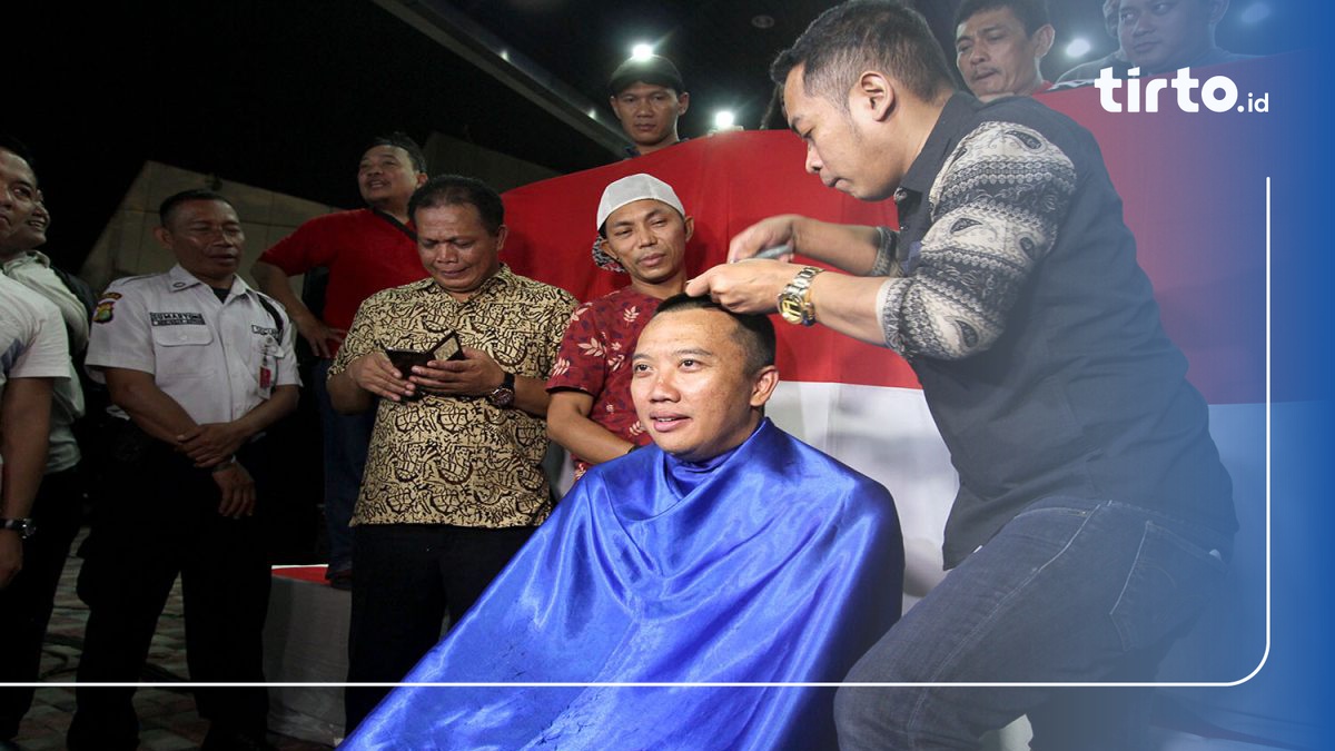 Menpora Penuhi Nazar  Potong  Rambut  Tirto ID